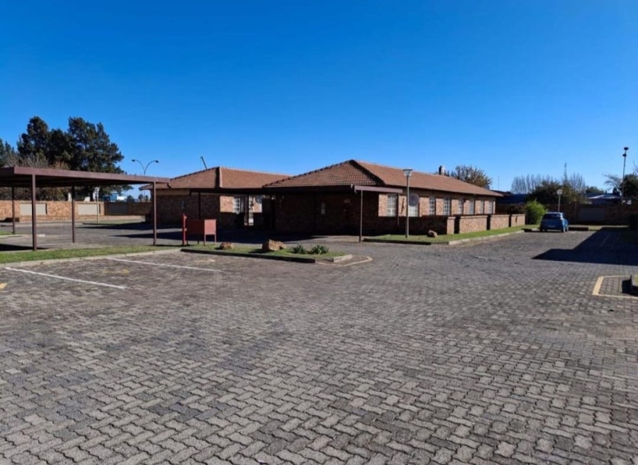 2 Bedroom Property for Sale in Vaalpark Free State